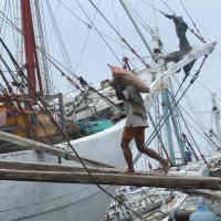 Ratusan Kuli Panggul Sunda Kelapa Tak Tahu Pemilu 2009