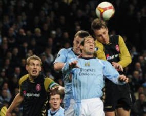 City & Bremen Menang, PSG Tertahan