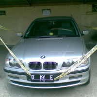 Kaca Mobil Nasrudin Berlobang 2