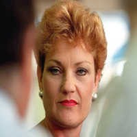 Diberitakan Foto Telanjang, Politisi Australia Bersedia Pamer Pusar