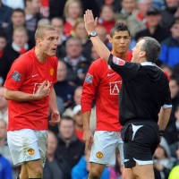 Skorsing Dua Laga untuk Vidic