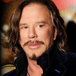 Mickey Rourke Sambangi Penjara Rusia Demi Iron Man