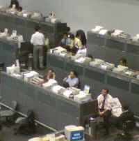 Investor Nyicil Belanja Saham