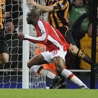Gallas Bawa Arsenal ke Semifinal