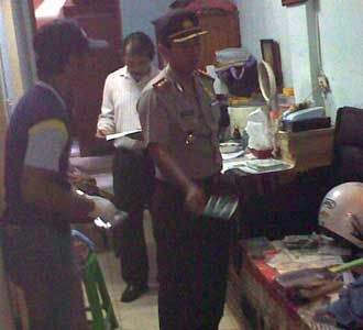Perampok Beraksi di Siang Hari