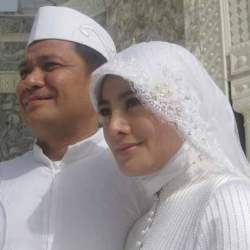 Pasca Nikah, Cici Paramida Goyang Senayan