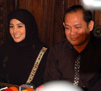 Cici Paramida Dinikahi Duda