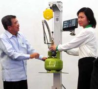 JK Resmikan SPBBE Terbesar di Dunia