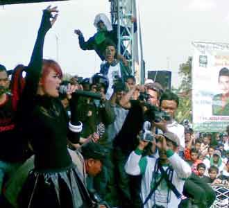 Dhani-Mulan Guncang Kampanye PKB