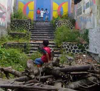 Pemandian Cihampelas Dibongkar