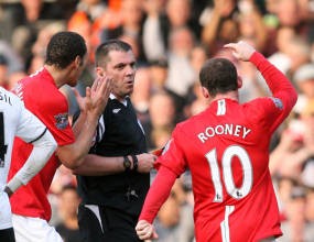 Kartu Merah Rooney Disoal