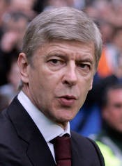 Wenger Sudah Tak Pikirkan Villa