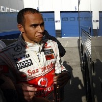 Hamilton Yakin Performa McLaren Membaik