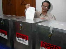 Pemerintah dan KPU Diimbau Tak Bela Diri Soal Penggelembungan DPT