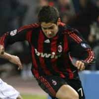 Karena Milan Terlalu Lambat