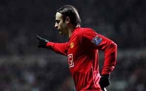 Berbatov Tambah Masalah MU