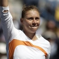 Tundukan Ivanovic, Vera Zvonareva Juara 