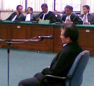 Vaylana Dharmawan Divonis 4 Tahun Vaylana Dharmawan Divonis 4 Tahun