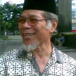 Penasihat KPK Abdullah Hehamahua Kredit Mobil Baru