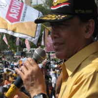 Di Solo, Panggung Kampanye Wiranto Ambrol