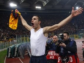 Van Persie Betah di Emirates