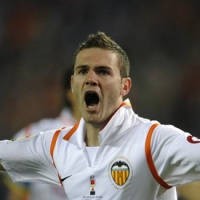 Mata Gantikan Iniesta