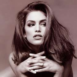 Cindy Crawford Masih Pede Berpose Bugil