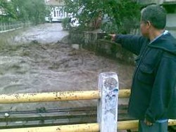 700 Meter dari Gedung Pakuan, Warga Terendam Banjir
