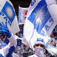 Caleg PAN Temukan Pengungsi Tersekap di Gudang Cengkeh 