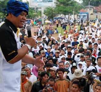 Hidayat Sambangi Banten