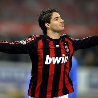 Pato Lebih Hebat dari Balotelli