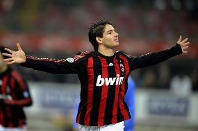 Pato Lebih Hebat dari Balotelli