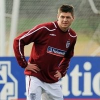 Gerrard Ingin Bawa The Reds ke Timnas