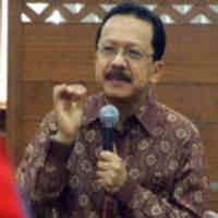 Ranking Gubernur Menurut Undangan