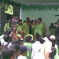 Deddy Mizwar di Kampanye PBR Sedot Ibu-ibu