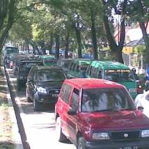 Gagal Capai Gasibu, Massa Demokrat Balik Kanan