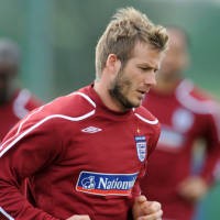 Lewati Shilton, Becks? Nanti Dulu!