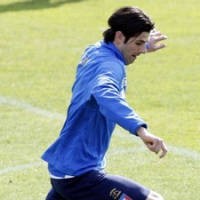 Sayap atau Penyerang Tengah, Iaquinta?