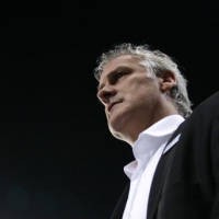 Rutten Diberhentikan Akhir Musim