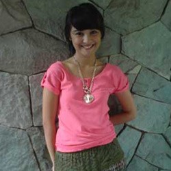 Shireen Sungkar Kalahkan Luna Maya