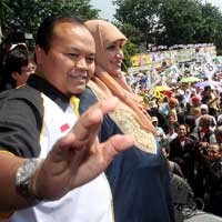 Naik Argo Anggrek, HNW Kampanye ke Jateng