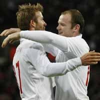 Rooney Bisa Kalahkan Beckham
