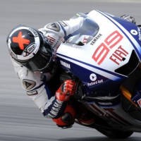 Lorenzo-Rossi Kuasai Posisi 1-2