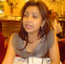 Rayakan Ultah Anak, Mayangsari Santuni 7 Panti Asuhan