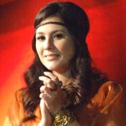 Wulan Guritno Ingin Lahirkan Anak Kembar