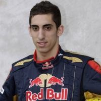 Muda, Debut, Dapat Poin