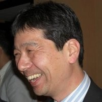 Bos Nissan Jatuh Cinta dengan Batik