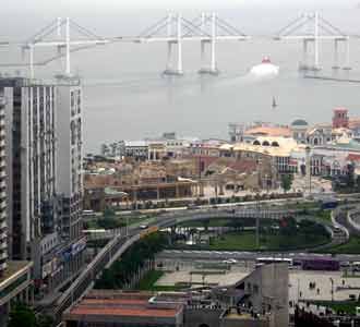Pemandangan Macau Dari Benteng Guia