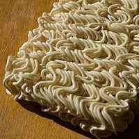 Beli Pulsa, Gratis Mie Instan