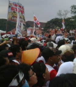 Samsons & Meggi Z Hibur Massa Kampanye Gerindra di GBK